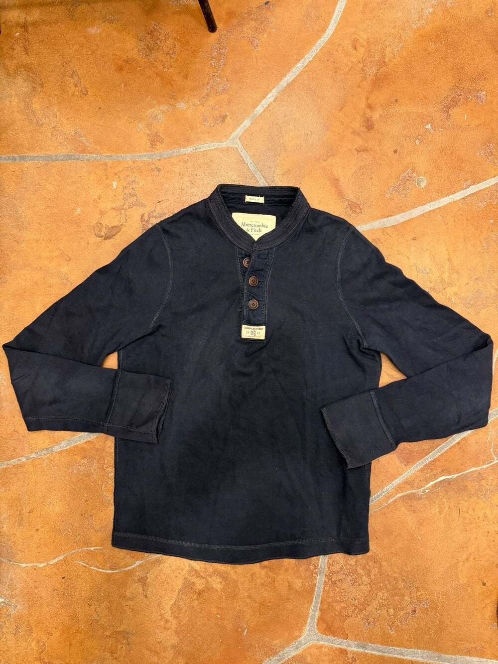 VTG Y2K Abercrombie & Fitch Muscle Henley Long Sleeve Shirt Navy- M